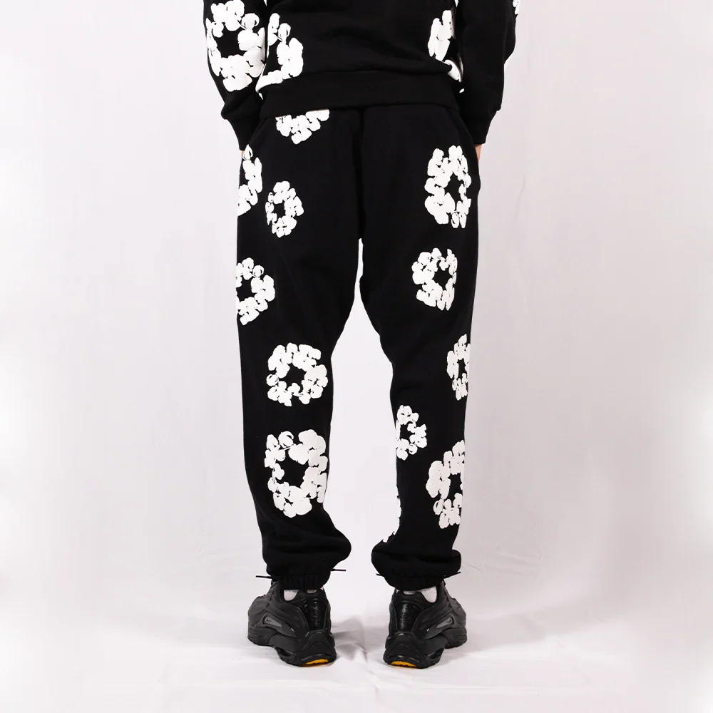 Denim Tears Jogging Trousers The Cotton Wreath Black - Image 4