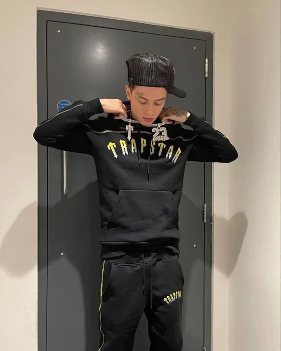 Trapstar X Central Cee Arch Pannel Gradient Tracksuit - Yellow - Image 4